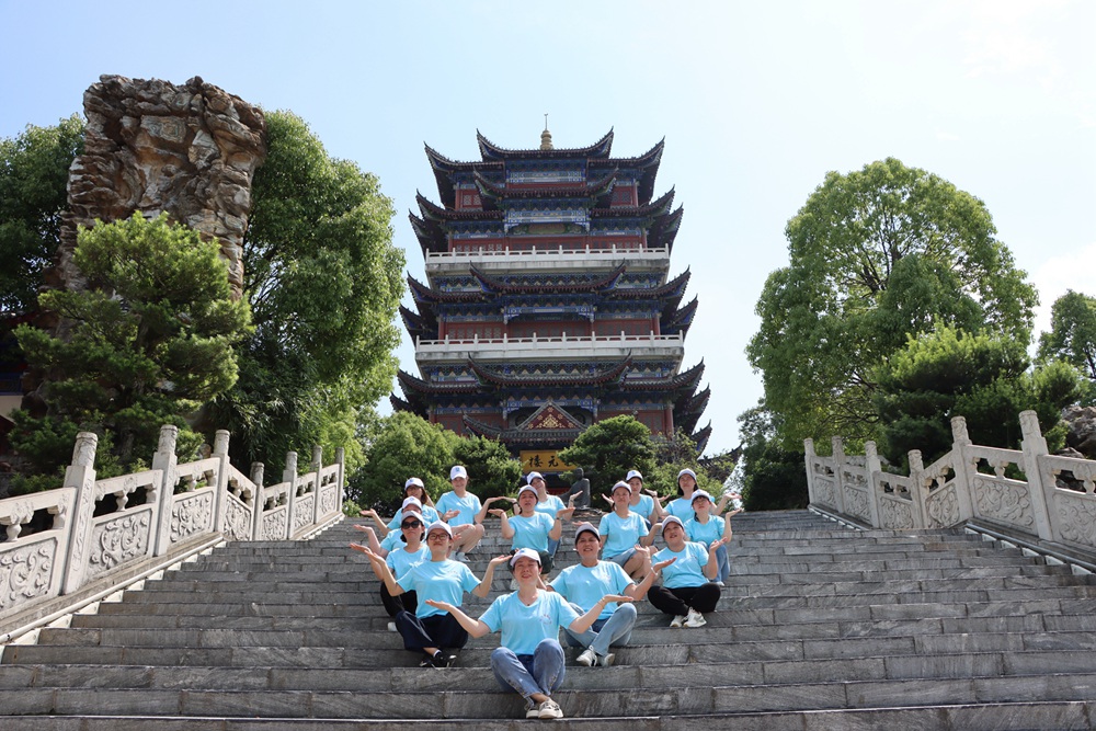 黄瓜视频软件科技团建